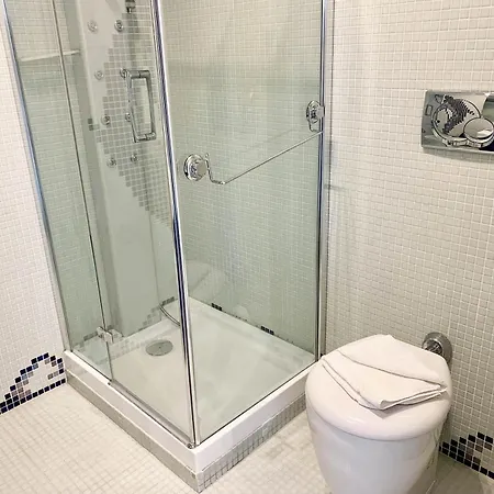 Apartment Vatican 77 *